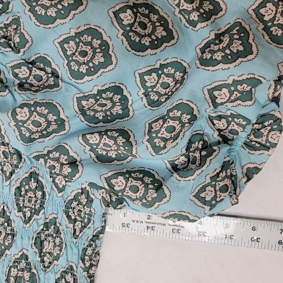 Maurices Plus Medallion Smocked Short Puff Sleeve Boho Crop Top Size XXL - Picture 6 of 11